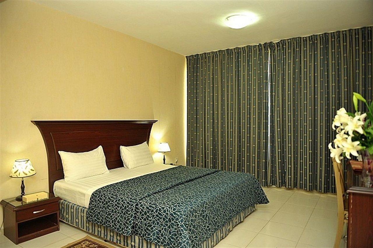 Aparthotel Liwa Plaza 3*